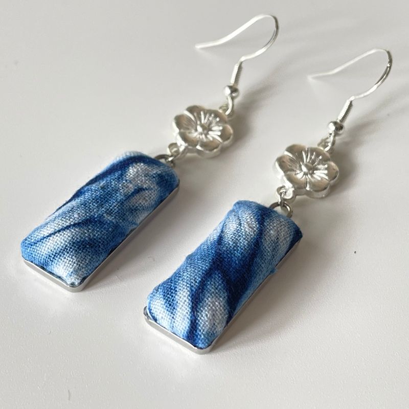 Handmade Miao Batik Earrings With Earrings - Handmade